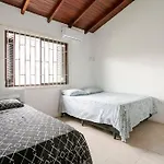 Praia Tranquila, Com Piscina E Jacuzzi
