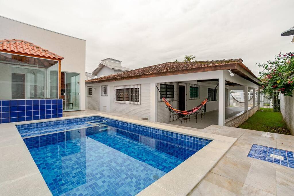 Casa de férias Tranquila, Com Piscina E Jacuzzi Florianopolis