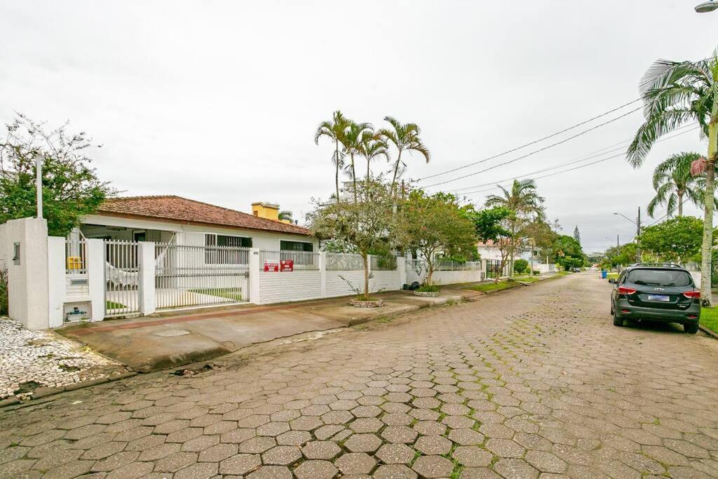 Tranquila, Com Piscina E Jacuzzi Сasa de vacaciones